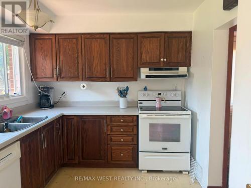 1254 Treeland Street, Burlington, ON - Indoor Photo Showing Kitchen With Double Sink
