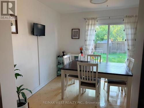 1254 Treeland Street, Burlington, ON - Indoor