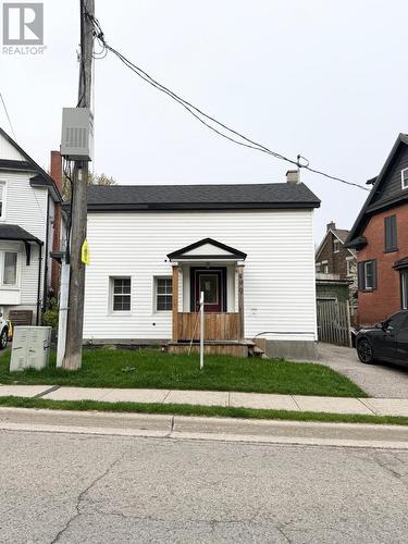 190 Lancaster Street E, Kitchener, ON - Outdoor