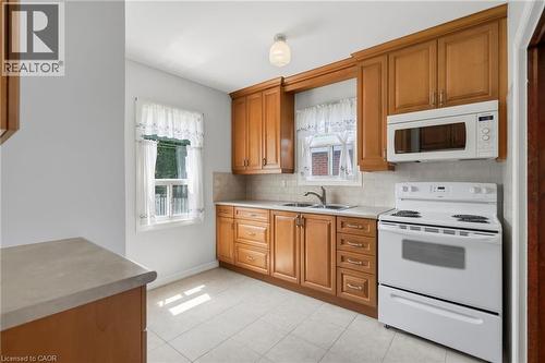 188 Troy Street, Mississauga, ON - Indoor Photo Showing Kitchen With Double Sink