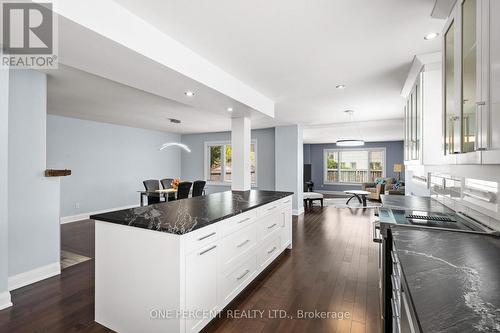 Kitchen - 8 Rastila Crescent, Ottawa, ON - Indoor Photo Showing Kitchen With Upgraded Kitchen