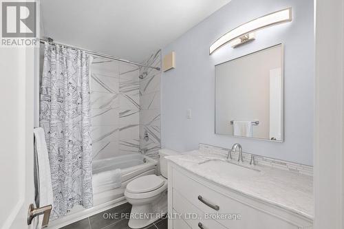 Main Bathroom - 8 Rastila Crescent, Ottawa, ON - Indoor Photo Showing Bathroom