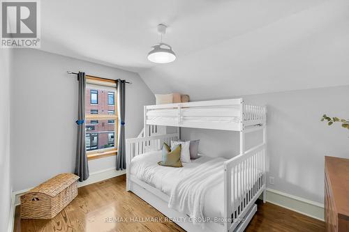 376 Winona Avenue, Ottawa, ON - Indoor Photo Showing Bedroom