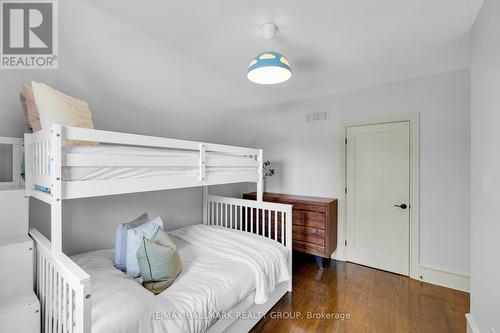 376 Winona Avenue, Ottawa, ON - Indoor Photo Showing Bedroom
