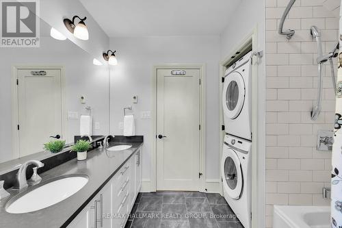 376 Winona Avenue, Ottawa, ON - Indoor Photo Showing Laundry Room