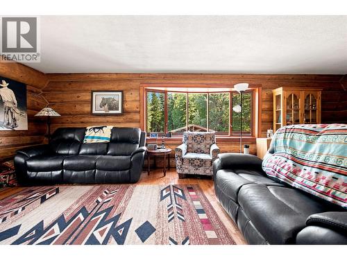601 Whitebottom Road, Terrace, BC - Indoor Photo Showing Living Room