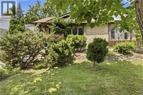 90 Halifax Drive, Kitchener, ON - Outdoor