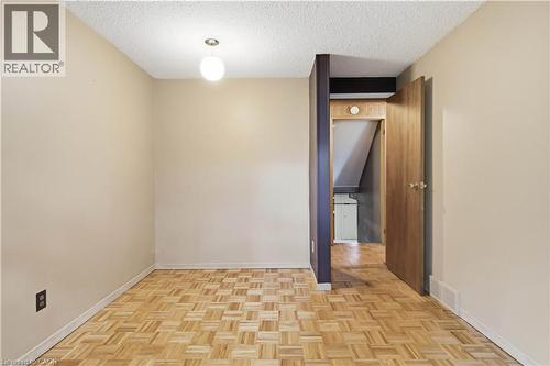 90 Halifax Drive, Kitchener, ON - Indoor Photo Showing Other Room