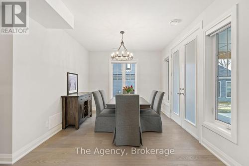 39 - 2054 Peninsula Road, Muskoka Lakes (Medora), ON - Indoor Photo Showing Dining Room