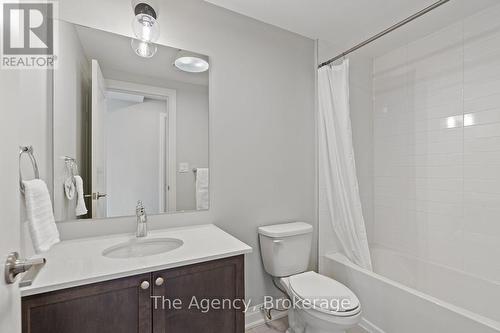 39 - 2054 Peninsula Road, Muskoka Lakes (Medora), ON - Indoor Photo Showing Bathroom