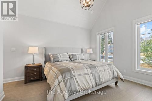 39 - 2054 Peninsula Road, Muskoka Lakes (Medora), ON - Indoor Photo Showing Bedroom