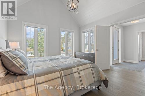 39 - 2054 Peninsula Road, Muskoka Lakes (Medora), ON - Indoor Photo Showing Bedroom