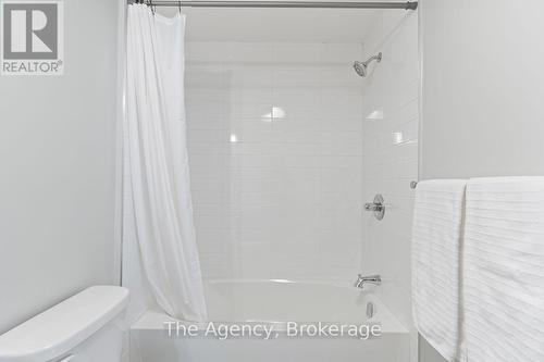 39 - 2054 Peninsula Road, Muskoka Lakes (Medora), ON - Indoor Photo Showing Bathroom