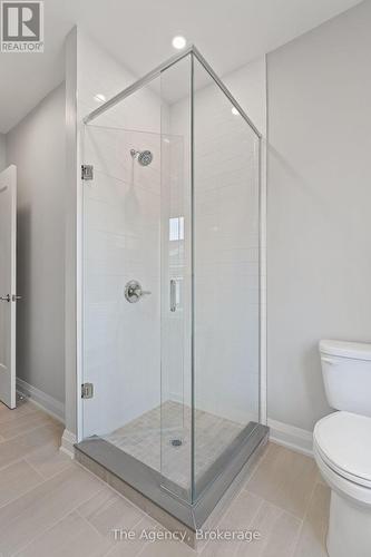 39 - 2054 Peninsula Road, Muskoka Lakes (Medora), ON - Indoor Photo Showing Bathroom