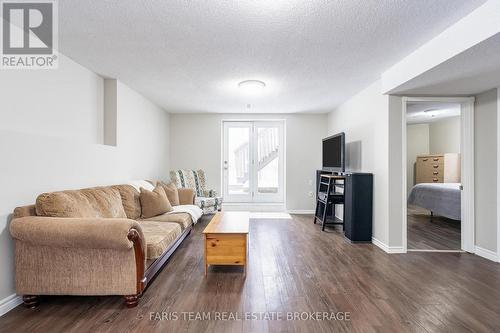 5 Harbour Crescent, Wasaga Beach, ON - Indoor Photo Showing Living Room