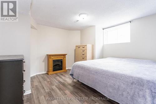 5 Harbour Crescent, Wasaga Beach, ON - Indoor Photo Showing Bedroom