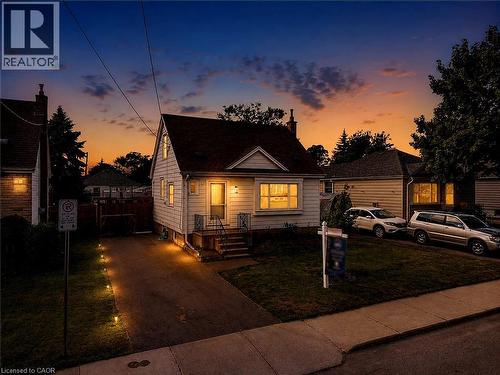 128 EAST 39TH Street  Hamilton, ON L8V 4H3