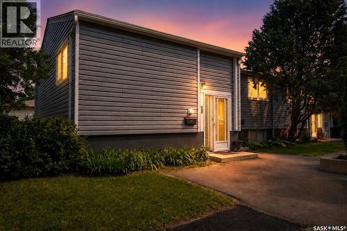 1625 Thompson Avenue, Saskatoon, SK - Outdoor