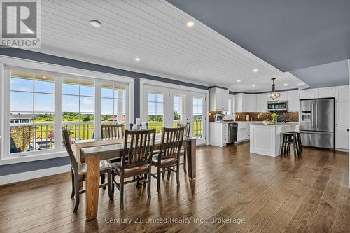 947 Payne Line, Douro-Dummer, ON - Indoor Photo Showing Dining Room