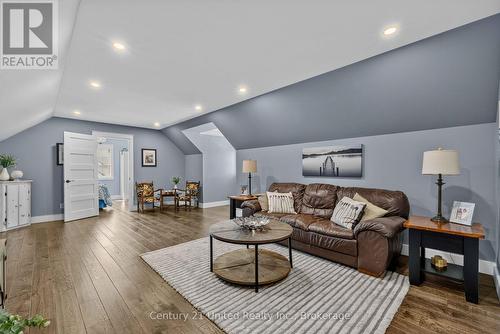 947 Payne Line, Douro-Dummer, ON - Indoor Photo Showing Living Room