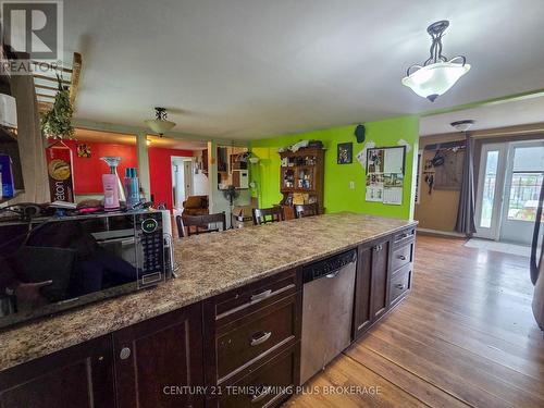311096 Highway 571, Armstrong (Earlton), ON - Indoor Photo Showing Kitchen