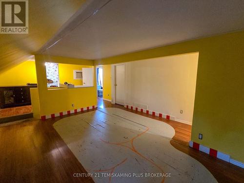 311096 Highway 571, Armstrong (Earlton), ON - Indoor Photo Showing Other Room