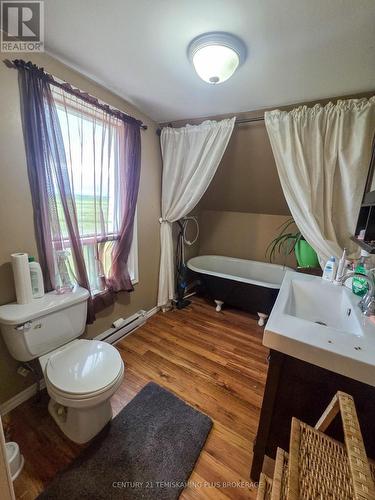 311096 Highway 571, Armstrong (Earlton), ON - Indoor Photo Showing Bathroom