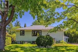 35 TAUVETTE STREET Ottawa, ON K1B 3A1