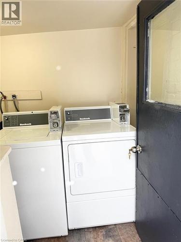 190 Lancaster Street E, Kitchener, ON - Indoor Photo Showing Laundry Room