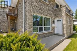 969 FRANCIS Road Unit# 2 Burlington, ON L7T 3Z1