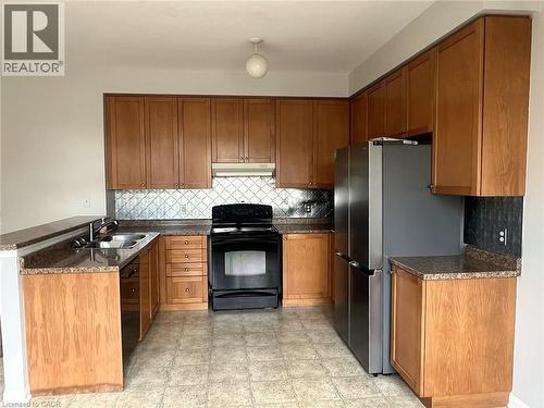 8 Baggs Crescent, Cambridge, ON - Indoor Photo Showing Kitchen