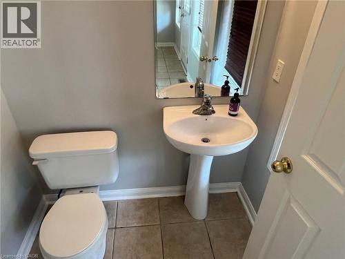 8 Baggs Crescent, Cambridge, ON - Indoor Photo Showing Bathroom