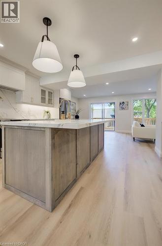 34 Moore Avenue N, Waterloo, ON - Indoor Photo Showing Kitchen