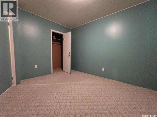 223 9Th Street, Weyburn, SK - Indoor Photo Showing Other Room