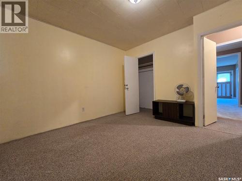 223 9Th Street, Weyburn, SK - Indoor Photo Showing Other Room