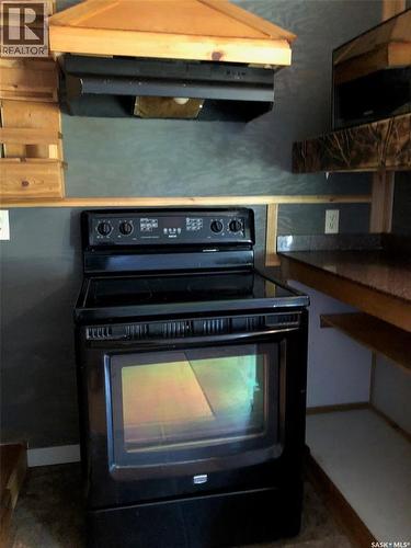 303 6Th Avenue, Invermay, SK - Indoor Photo Showing Kitchen