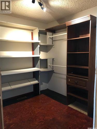303 6Th Avenue, Invermay, SK - Indoor With Storage