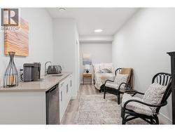 Similar Too - Lock off room - 