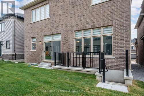 2 (LOWER LEVEL) - 1040 SUDDARD AVENUE , Oshawa (Kedron), Ontario L1L 0V5 2
