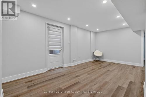 2 (LOWER LEVEL) - 1040 SUDDARD AVENUE , Oshawa (Kedron), Ontario L1L 0V5 3