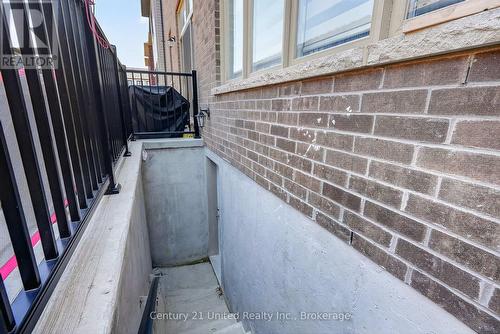 2 (LOWER LEVEL) - 1040 SUDDARD AVENUE , Oshawa (Kedron), Ontario L1L 0V5 4