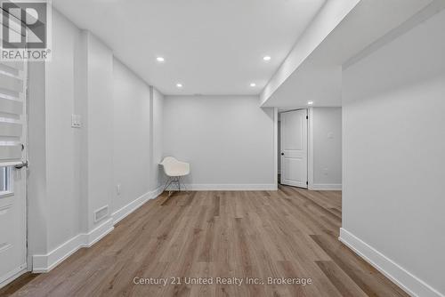 2 (LOWER LEVEL) - 1040 SUDDARD AVENUE , Oshawa (Kedron), Ontario L1L 0V5 5
