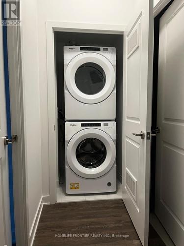 809 - 100 Eagle Rock Way, Vaughan, ON - Indoor Photo Showing Laundry Room