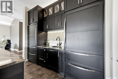 2423 Linner Bay, Regina, SK - Indoor Photo Showing Kitchen