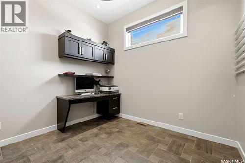 2423 Linner Bay, Regina, SK - Indoor