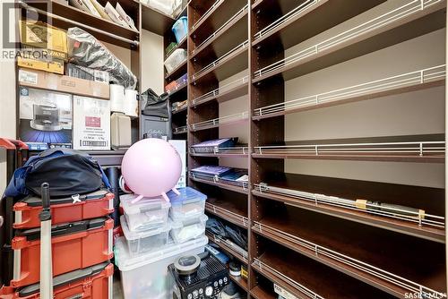 2423 Linner Bay, Regina, SK - Indoor