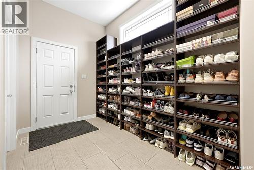 2423 Linner Bay, Regina, SK - Indoor