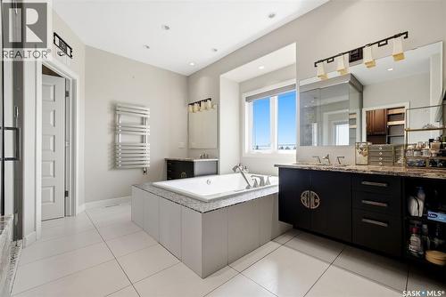 2423 Linner Bay, Regina, SK - Indoor Photo Showing Bathroom