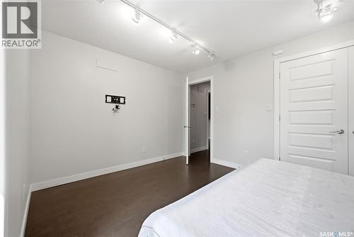 2423 Linner Bay, Regina, SK - Indoor Photo Showing Bedroom