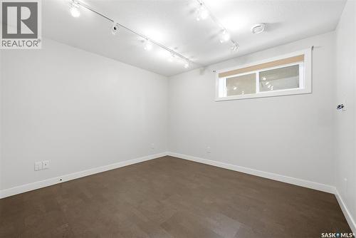 2423 Linner Bay, Regina, SK - Indoor Photo Showing Other Room